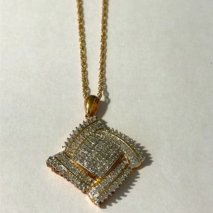 Ladies 18in Gold Over Brass  Electroplate Pendant with Round Diamonds TW 1 Carat